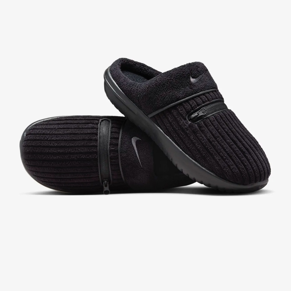 Nike black slippers